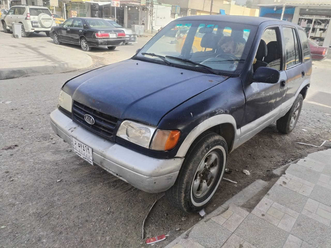 كيه اسبورتج موديل ١٩٩٥ كير محرك شرط رقم صلاح الدين اتكفله سرقه وعشاير بس صاحبه ماندله سياره فول نشاط كهربائيات فول رون كيلو متر كله شغاله السعر ١٥ وبيه مجال للشراي وذا اكو مراوس حسب القناعه الخاص مفتوح رقم الهاتف ***********
