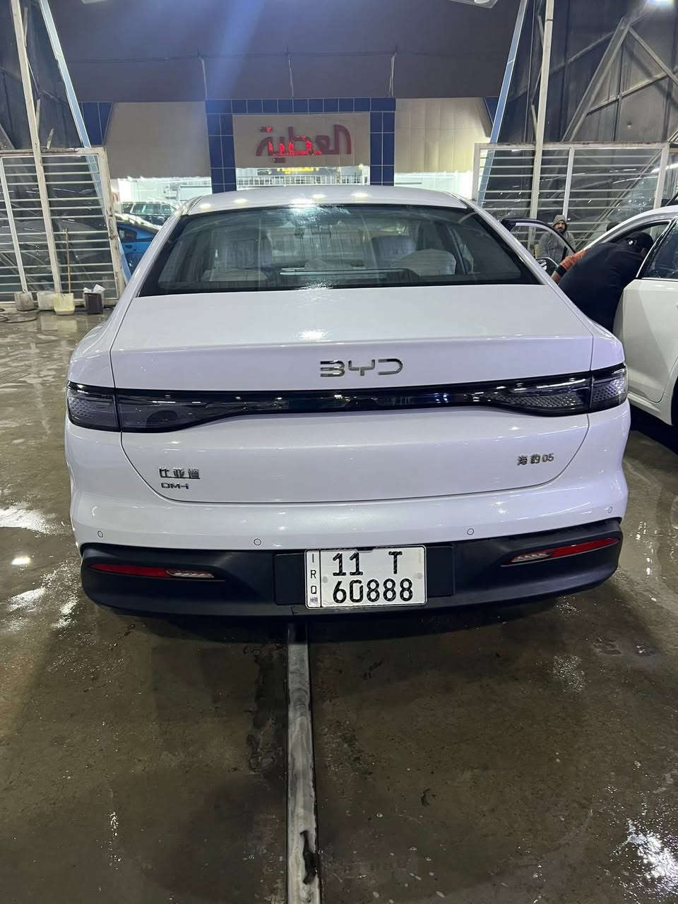 BYD  SEAL 5
✅ المواصفات : 

السعر: مقدم ٧٥ ورقة فقط وبشهر ٤ ورقة رقم مميز بغداد
رجاءا بس يشتري يتصل غاليه عليك اعبر منشور بكلمة طيبة واسأل بيش هي واتصل واني بخدمتك

🔹 الاسم: بي واي دي سيل 5

🔹 الموديل: 2025

🔹 الحالة: زيرو – لم تُستخدم 

• أداء عملي مناسب للاستخدام اليومي

• صرفية وقود اقتصادية

• ناقل حركة أوتوماتيك

• نظام دفع أمامي

• قيادة ناعمة وثابتة داخل المدينة والسفر

• وسائد هوائية أمامية

• نظام ABS مانع انغلاق المكابح

• نظام الثبات الإلكتروني ESP

• نظام مانع الانزلاق TCS

• توزيع قوة الفرامل EBD

• حساسات خلفية

• كاميرا خلفية

• نظام مراقبة ضغط الإطارات TPMS

• مقاعد مريحة بتصميم أنيق

• ستيرنغ مالتي فانكشن

• مثبت سرعة

• شاشة وسطية تعمل باللمس

• شاشة عدادات رقمية

• تكييف أوتوماتيك

• أضوية أمامية LED

• أضوية خلفية LED

• مرايات جانبية كهرباء مع إشارات

• جنوط ألمنيوم قياس 17

• تصميم انسيابي عصري

. تدعم نضام NFC

للاستفسار 

***********
