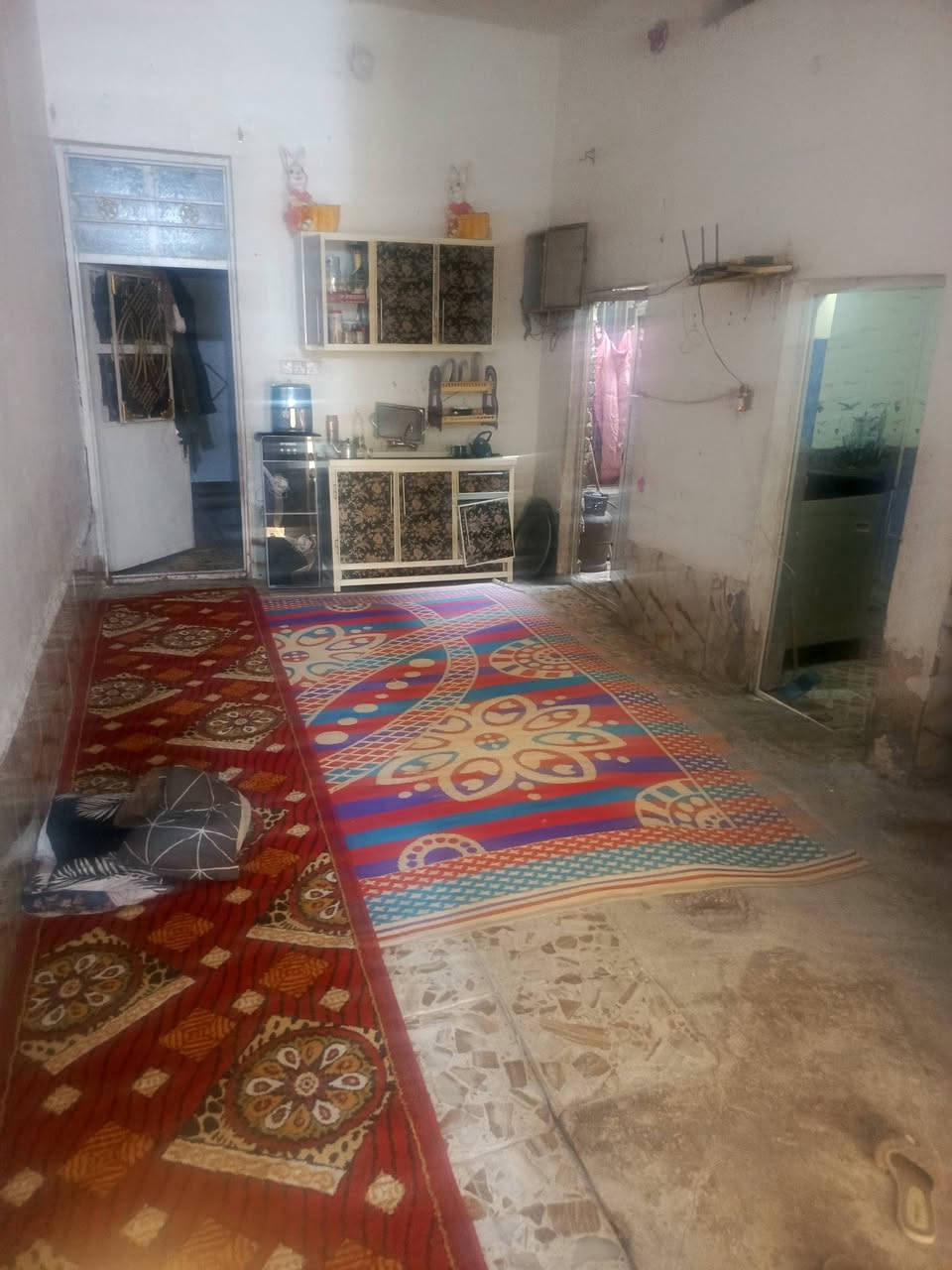 بيت للبيع تجاوز مساحه 130 متر شارع ابو الريش قرب الطفائيه السعر 65 بي مجال بي اسواق 3في3 رقم ***********
