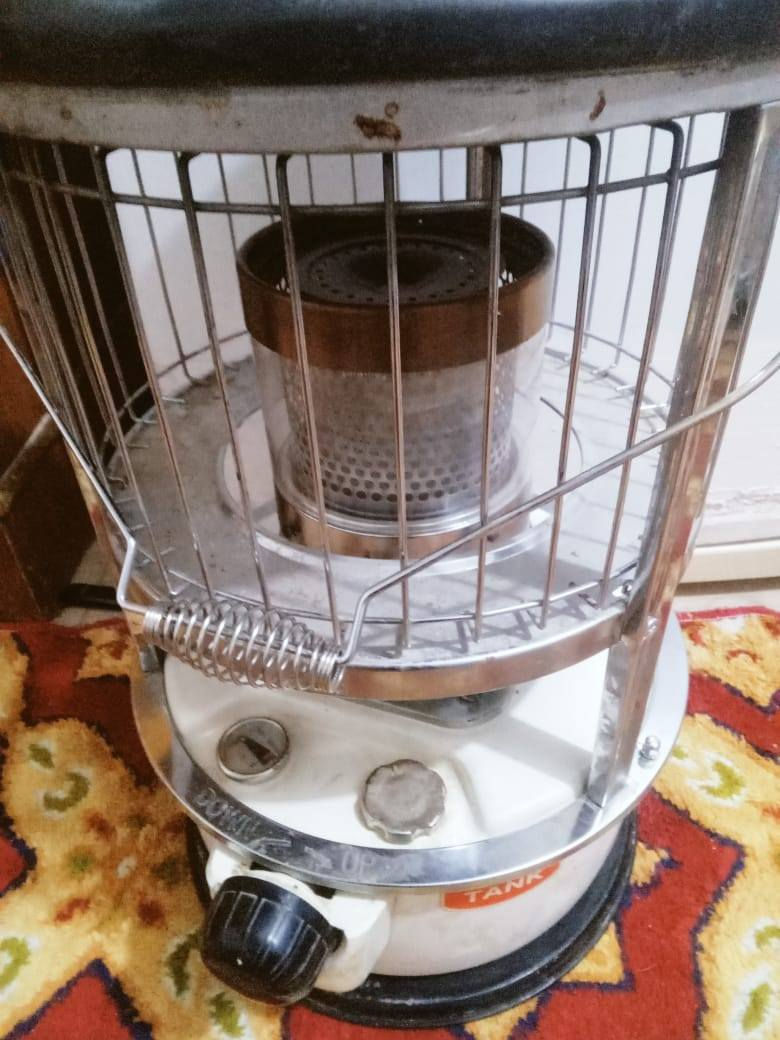 السلام عليكم للبيع بعدهي جديده مشتغله نص موسم السعر 50 الرقم ***********
