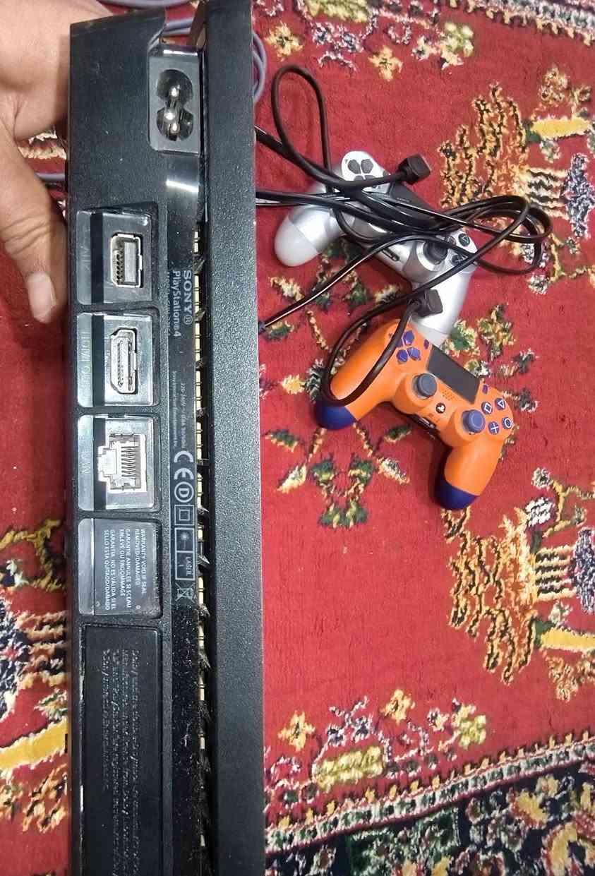 بلي فور سلم للبيع
اونلاين مع جوستك عدد 2 ولعبه god of war ما مفتوح نهائيا شرط الفحص والتشغيل  السعر 250 الف   المكان ميسان قضاء المجر الكبير 

تواصل ***********
