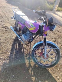 للبيع ب 850 وبيها مجال 07513488417