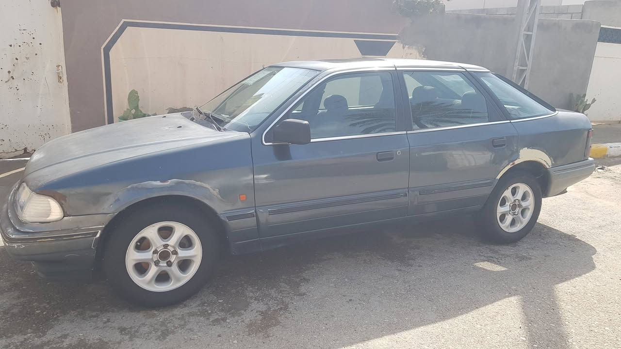 السلام عليكم
للبيع 
سيارة فورد سكوربيو موديل 1992
سيارة جاهزة 
مكينة وكير جديد مع تفرعات 
راديتر جديد مشط ستيرن جديد 
كهربائية كلهن شغالة 
سعر  ٢٥ ورقة  للاستفسار اتصل 
***********
