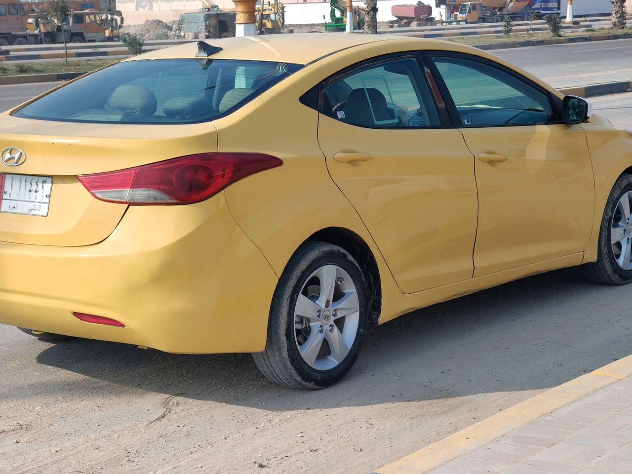 للبيع اومراوس
لانترا 13 أمريكي بيهاحادث خفيف بس حادث الوارد 
جاهزه محرك 2000 جديد حداديه تريد 
سنويه لل27 السعر 102 بسمي 
*********** مكاني سماوه
