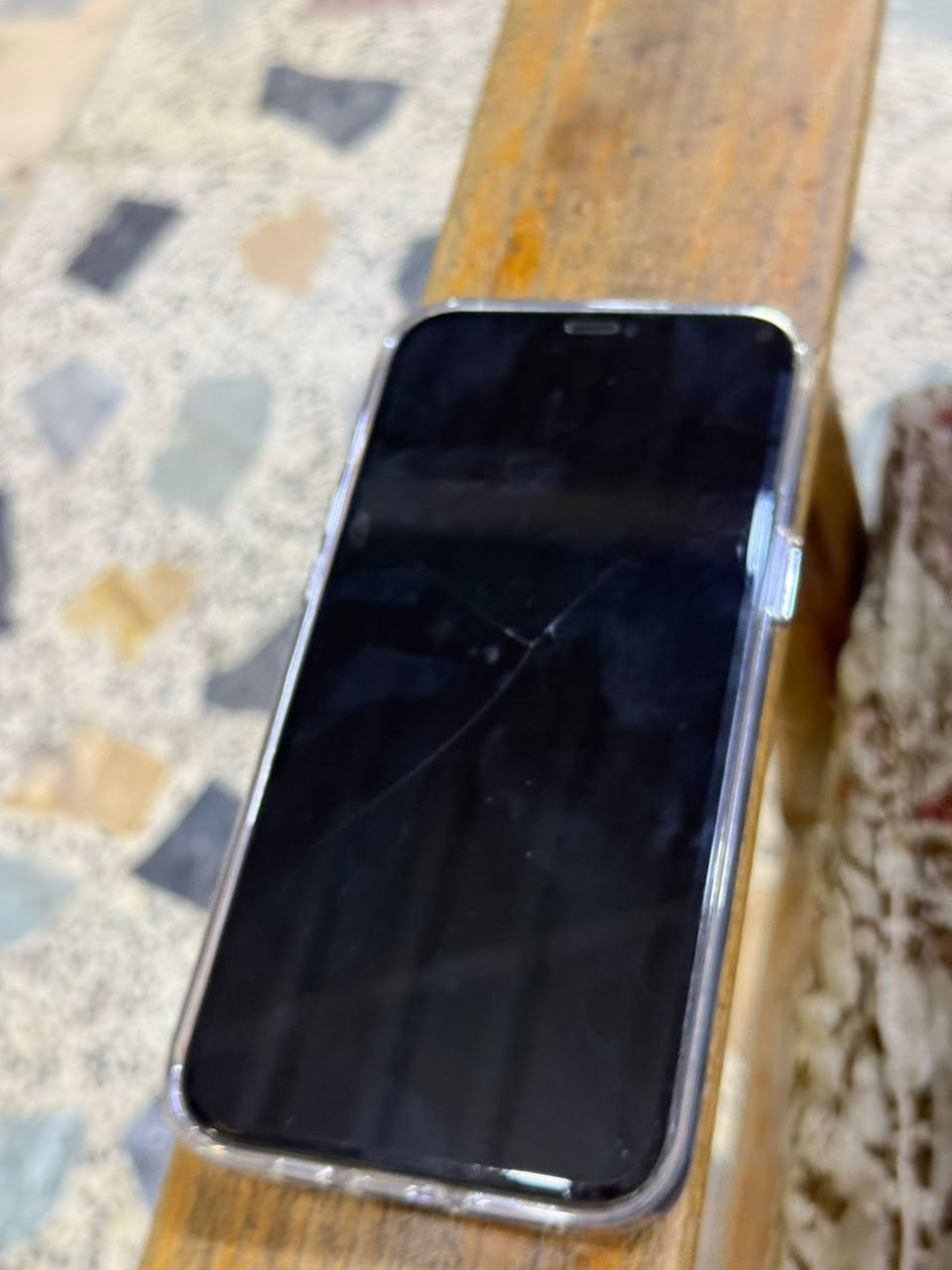 السلام عليكم ١٢برو ماكس (مراوس فقط.؟)الجهاز نضيف كلش وشغال كلشي بس بورد مبدل ركز فقط مبدل بورد ادمن وافق .؟


**إذا كنت صاحب هذا الإعلان وتريد حذفه لأي سبب، رجاءا أرسل رسالة إلى الدعم الفني**