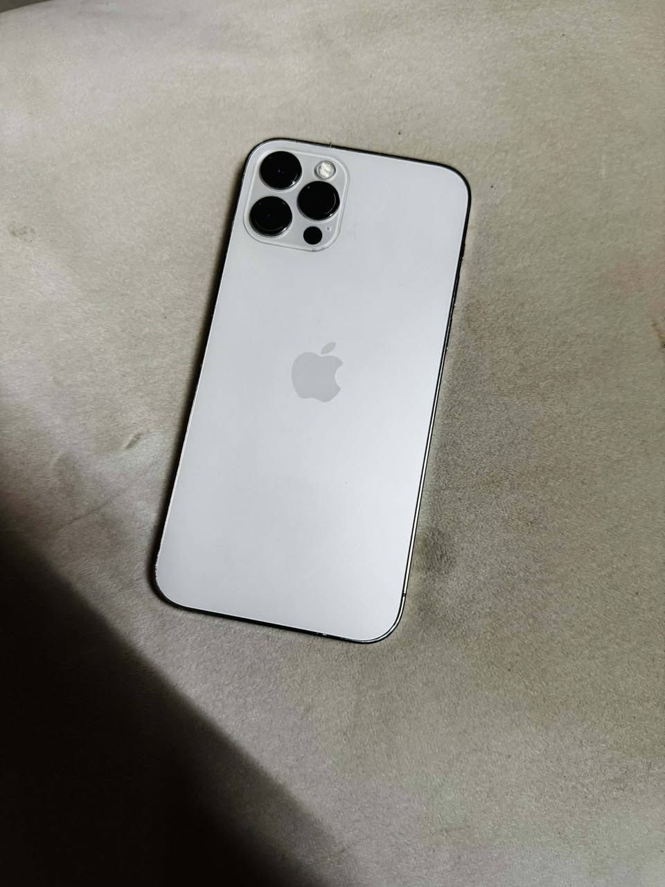 ايفون 12 برو
مساحه ١٢٨

🔋77

مغير شاشه اصليه

بصمه طلقه

السعر 179

للتواصل 0778264480


**إذا كنت صاحب هذا الإعلان وتريد حذفه لأي سبب، رجاءا أرسل رسالة إلى الدعم الفني**