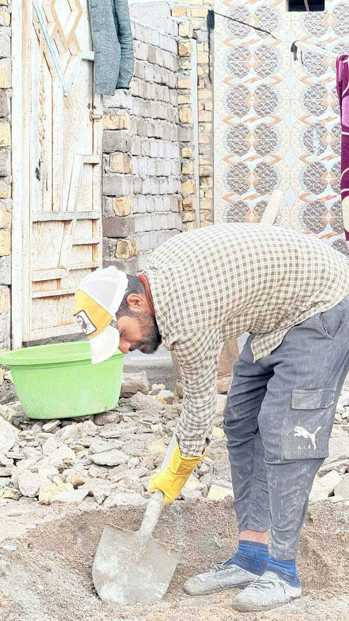 السلام عليكم ورحمة الله وبركاته 🌹
إخواني وأحبتي، حابين نعرفكم بخدماتنا وأعمالنا حتى نكون بخدمتكم بكل ما تحتاجونه من شغل داخل البيت أو خارجه، ونختصر عليكم التعب والوقت.

🔹 الأعمال الأساسية اللي نقدملكم ياها:
1️⃣ إخراج التراب الزائد من البيت وتنظيف المكان.
2️⃣ تربيع البيت (كسر) بشكل مرتب ومضبوط.
3️⃣ دك البيت بلقفاز حتى يجهز للعمل أو البناء.
4️⃣ صب البيت إذا كان بحاجة إلى صب
🔸 وأيضاً عدنا أعمال إضافية كثيرة، منها:

دك السبيس والتراب والقطع وغيرها.

تفليش + خزنة + تصعيد تراب للسطح وتفليشه.

أعمال السطح من تصليح، تنظيف، وضبط.

أعمال المجاري.

💡 ميزة شغلنا إنّه يتم بدقة، سرعة، وأمانة، وبإشراف كادر متخصص ومعروف بخدمته الطيبة.

👷‍♂️ كادر العمل: حسوني الخادم
إحنا ما نعتبره مجرد عمل، بالعكس هو واجب وخدمة نقدملها بكل إخلاص، والله يوفق الجميع.

📞 للتواصل والاستفسار على مدار اليوم:
***********

📍 مكاننا: – العراق  – ذي قارــ الفهود
