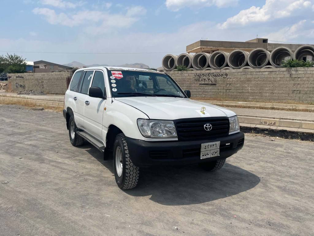 سەرەتا بەناوی خوا 
مۆنیکا 2000 فولل عادی مواسەفات G پێش اکسل  دەبل اکسل
سەنوی دوو مانگ بەسەرچووە                   تەحویل و خرامەی بەشەرتە 7وەرەقە خرامەی لەسەر دوای رێکەوتن دەگەریتەوە بە کریاری چوار تایەو ویلی تازەی بۆ بەستراوە 
3 پارچەی بۆیاخە بە عیزام دەی فرۆشم 
سەقفو ناو شانی بۆیاخی نیە وارگەراو نیە دەعمو لێدراوی نیە 
گێرو مەکینەو ئەکسلو دەبل ئەکسلی بەشەرت هەمو گیانی بەشەرت
ناو دەرگاو تیکمەکانی تەقیوی پێوە نیە 
سەیارەکە نمونەیە لە خاوێنیو جوانی 
مالی دۆستە سیارەکە شوێن چوارقوڕنە  
سعری 95مەجالێکی برایانە 
***********
ڤایبەرو وەطس ئەپی لەسەرە سوران, أربيل

