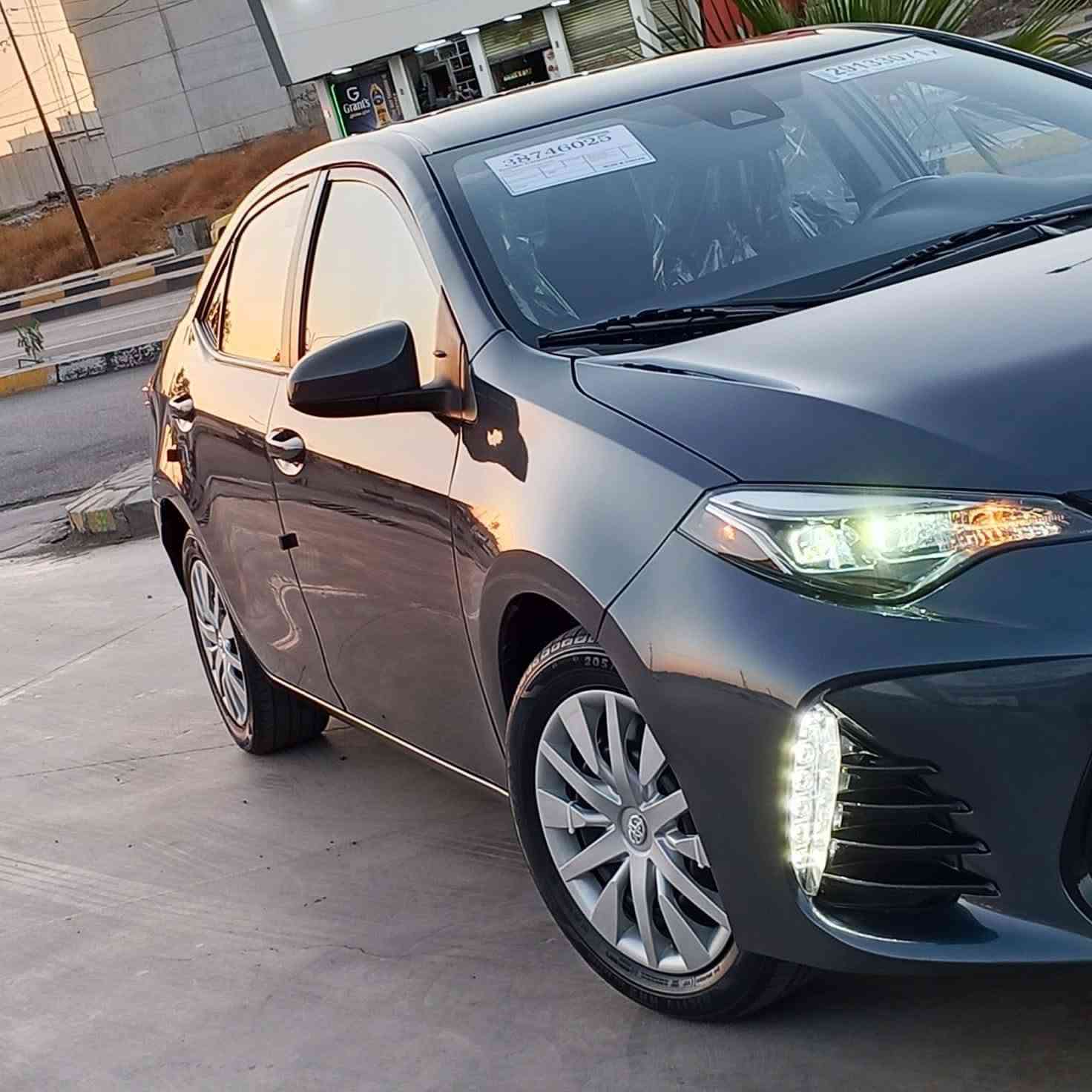 كورلة موديل2017 ماشيه 50 بيها ثلاث قطع بدون دواخل بدون ارباكات السياره طخم صدر حديد طخم تايرات جديد مواصفات السياره شاشه كبيره داخل اسود كاميرا بلاديه حساسات خلفيه بجم قرش محرك مامفتوح 18جبير تحكمات ستيرن اليت وعدسي وبلجكتور لد لايت زنون وبشرط السياره ما مشى بيه شي ورقم جديد سنويه 2031وهزي جديد ورقم الجوال *********** المكان القياره قريه الحاج الشراي يتصل
