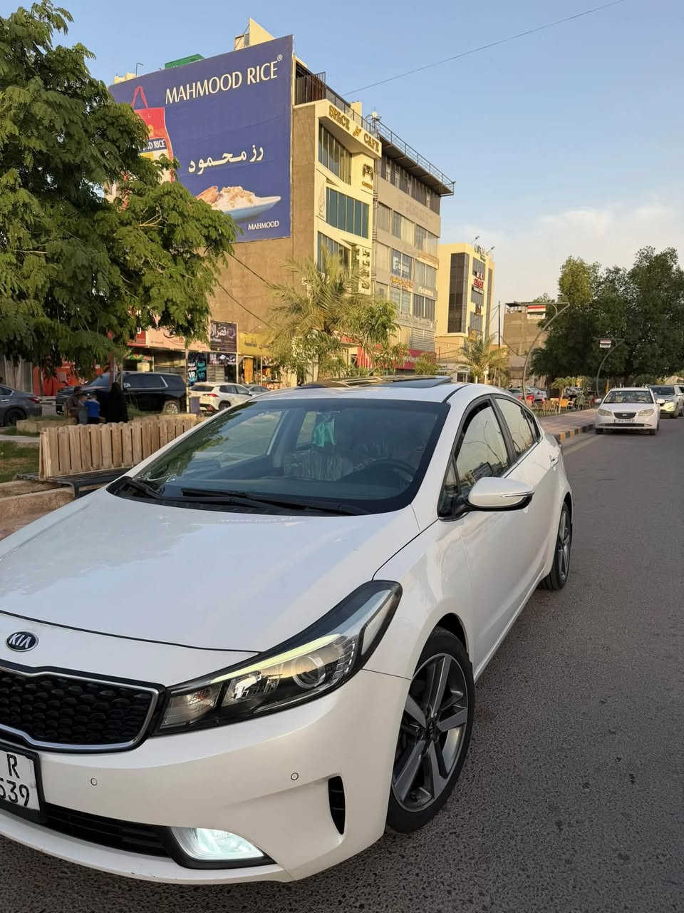 سلام عليكم 
سيراتو مديل 2017
رقم بصرة الجديد مداور وين مايعجبك وثاني يوم
مكفوله كفاله عامه عدا بارد بسيط والسونار والصور مرفقة بلمنشور والسيارة انضف واحلى من الصور ماشيه 110كم

المواصفات 
مكينه 1600 مكينه وكير وتبريد مكفولات
بصمة تشغيل وبصمة ابواب وترحيب
فتحه سقف سلايد
3 وضعيات قيادة 
حساس امامي خلفي 
لد امامي خلفي 
مري شفط
تحكمات ستيرن ومثبت سرعه 
تبريد خلفي 
شاشة وكامره خلفية
5 ويل كب 
وباقي المواصفات المعروفه 

السعر : 140
حبايب السيارة ماتعجبك اعبر المنشور بكلمة حلوة تمثل اخلاقك والله يرزقك اغات اغاتها والي تعجبه السيارة يجي يشوفها ويقتنع ويشلع عيوني وياخذها وبخدمتكم 

📍العنوان النجف الاشرف 📍 

الهاتف ***********
