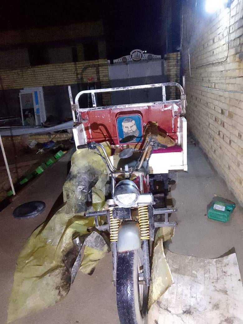 سلام عليكم اخوان ستوته موديل 2009 رقم فحص مؤقت صدامي وسنويه راعيها ما اندله اسويلك مكاتبه مكينه جديده قبل شهرين شادها جديده واضحه كدامكم السعر 1100 مليون وميه وبيها مجال عنواني ميسان الاعماره منطفه حجي حسن الامسيجه رقمي ***********
