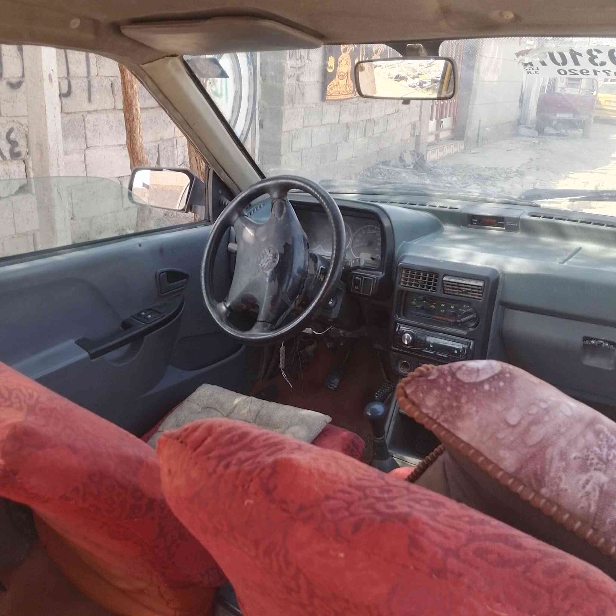 لسلام عليكم سايبه للبيع 
‏موديل ١١
‏سياره كلشي ما عوزهة بس دعاميات وترتيب مكينه معمره ستوهة 
‏البارحه كملت من السمكره عامه 
‏مصفره هيئة غرامه ١٠٠ عل مشتري راعيهة موجود ايداور  رقم مطبوع نكليزي بالنجف ما مستلمه 
‏مكانهة ديوانيه 
‏سعرها ١٥
‏الاستفسار ***********
