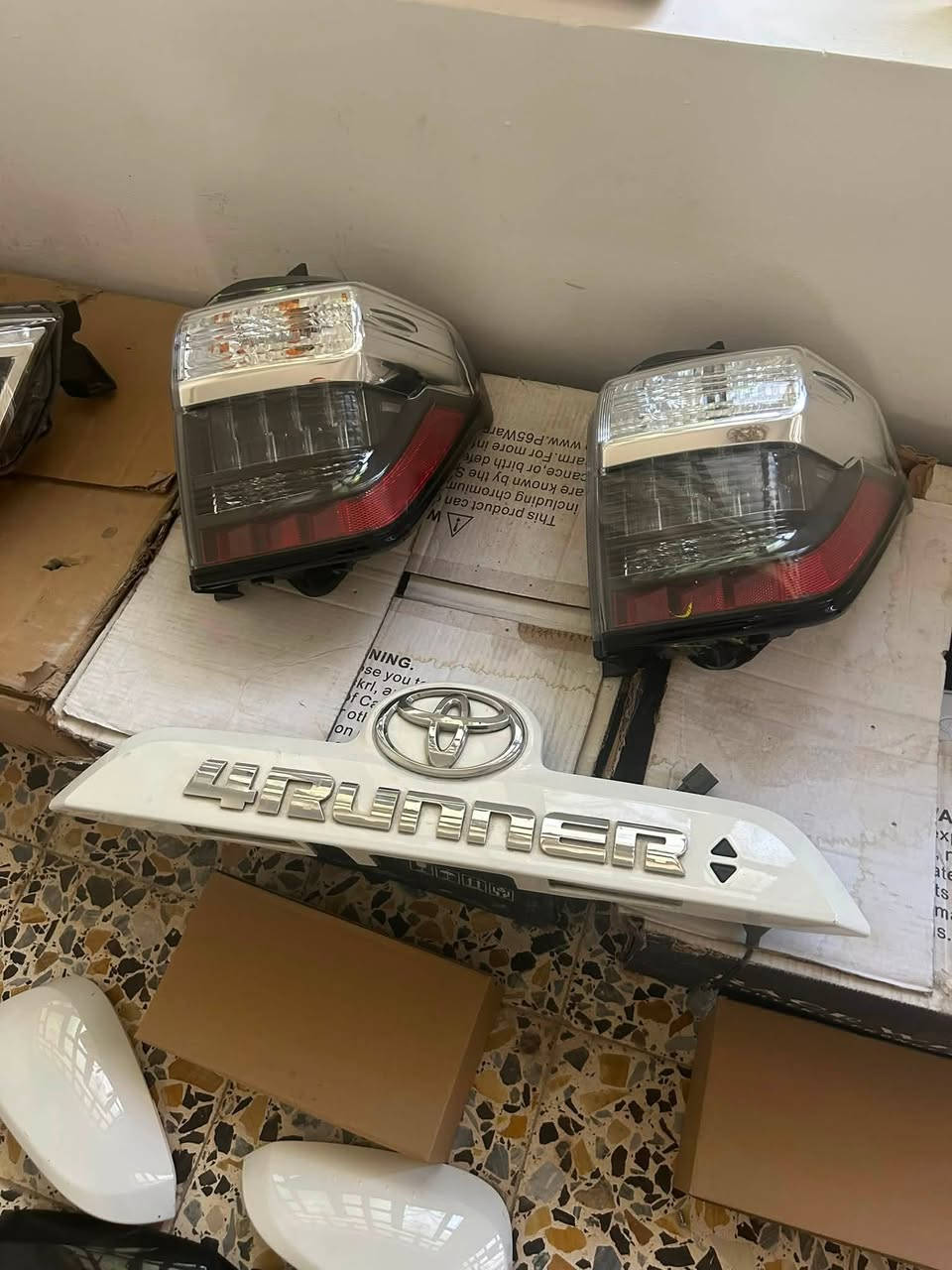 السلام عليكم توفرت دوسات فور رنر
لايت اصلي وكالة جهت السايق زنون اصلي 350$

بك لايت اصلي جهت اليمين 150$

دوسات اصلية SR5 TRD السعر 200 الف


**إذا كنت صاحب هذا الإعلان وتريد حذفه لأي سبب، رجاءا أرسل رسالة إلى الدعم الفني**