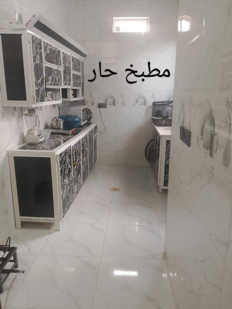 بيت 110متر بناء حديث فول حي الانتصار عدد غرف 2 هول ستقبل مطبخ صحيات غرب شارع 60 )سعر  الاتصال على ***********
***********
