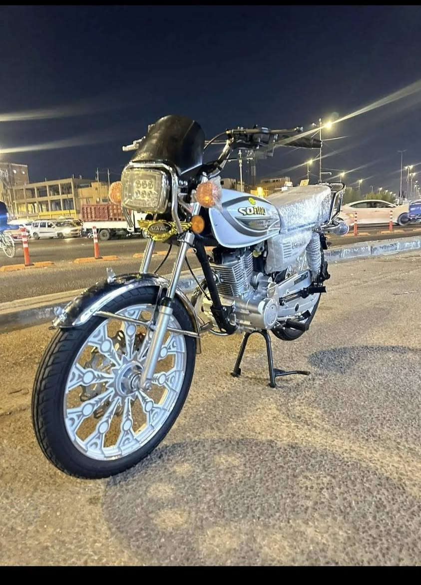 سيفان خمسة كير رقم  سنويه نجف راسك بارد من لمرور😂 موديل٢٦ صارلها ايام مكاني كوفه***********  واتساب  لايلون بيها لصندوك بس علمود مسواك لا اكثر
