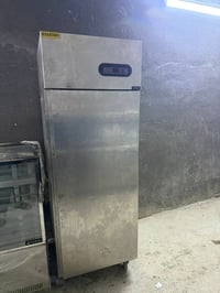 مجدات عمودي وعارضة مال كيك وحلويات المقبلات البيع شرط الضمان والفحص ال...