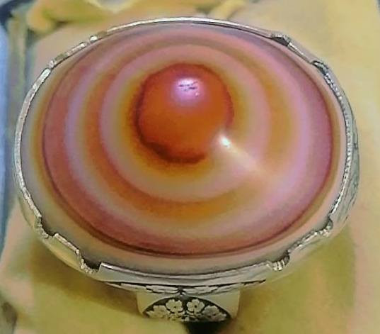 جزع يماني بقري لون برتقالي دبور النحلة حجر قديم صياغة ثقيلة عراقية لبيع التفاصيل واتساب *********** هذا رقمي بغداد قرب شقق بسماية
