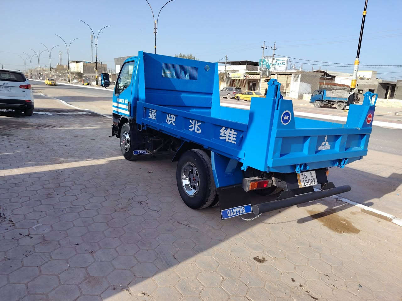 السلام عليكم كنتر بزون للبيع  رقم قدسية موديل 93 مجدده ل30 محرك104جديد عنوان نجف *********** ابوعلي
