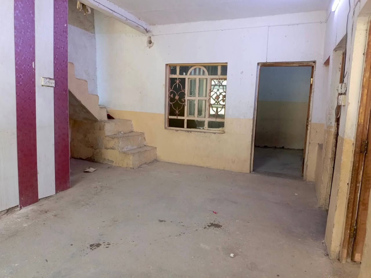 سلام عليكم بيت الائجار  مساحه 110 استقبال وغرفتين نوم وصاله وتخاريج 
المكان ميلاد عله حولي قرب مول القسيم 
***********
