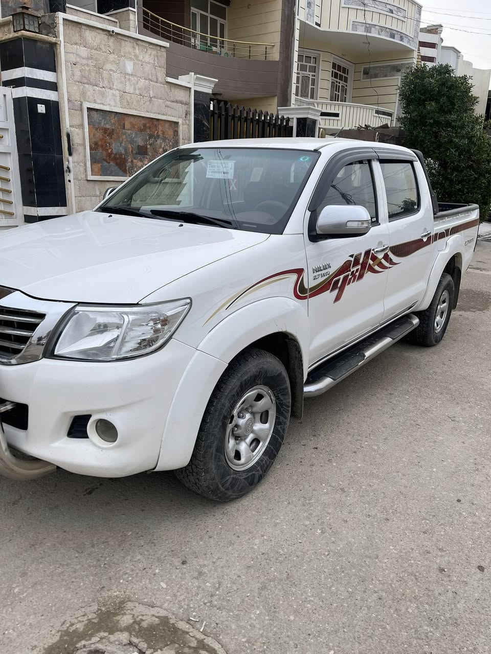 تيوتا هايلوكس (٢٠١٢) كويتي ام البطل اوتماتيك جديدة السيارة مكفول كفاله رقم بغداد دولي كله جديد صدر جديد مابيها نقص كلشي ماشية(١٨٦)الف حقيقي 
مكاني ديالى بعقوبة السعر (١٩٥) وبيها مجال
***********
