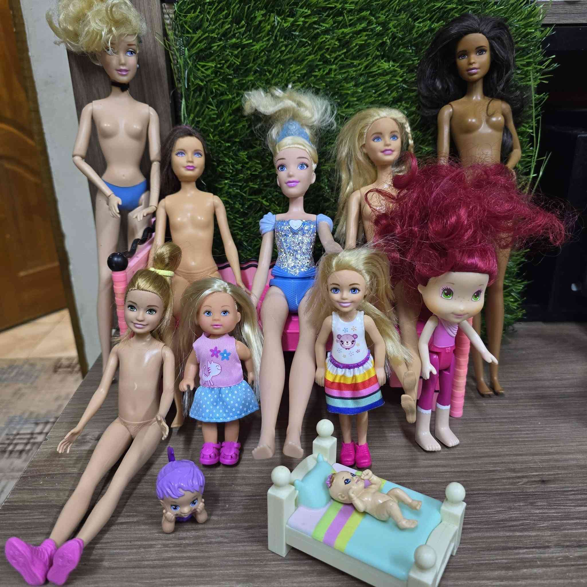 مجموعه لعابات باربي  منوعه
ولعبة لول
انطي بيها سعر وبالعافيه


**إذا كنت صاحب هذا الإعلان وتريد حذفه لأي سبب، رجاءا أرسل رسالة إلى الدعم الفني**