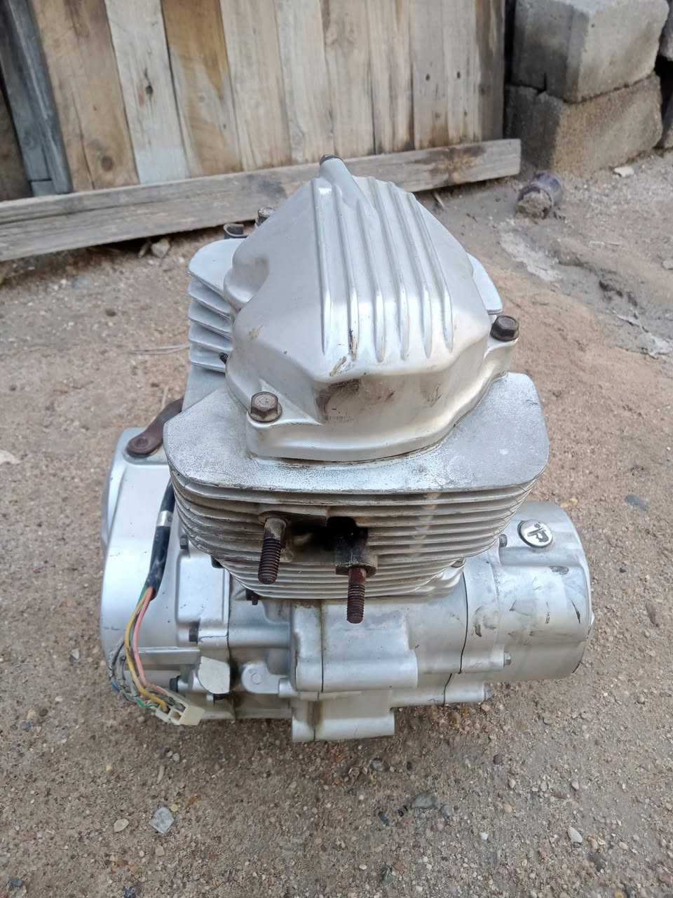 سلام عليكم مكينه يفان للبيع بلاد مال شركه عنوان البصره المطيحه***********
