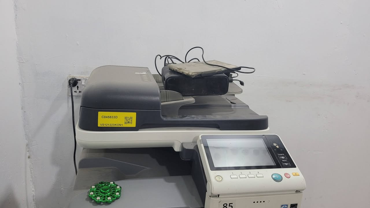 طابعة كونيا بزهاب c3351 وطابعة كانون سيلفي cp1300 للبيع
البزهاب بيها مشكلة حشك الورق يعني الورقة تحشك لازم تفتح القبق تسحب الورقة الحاشكة ووترجع تسدة وتكمل طباعة والكانون مابيها شي + حبر الكونيا الشرائح موجودات وياها


**إذا كنت صاحب هذا الإعلان وتريد حذفه لأي سبب، رجاءا أرسل رسالة إلى الدعم الفني**