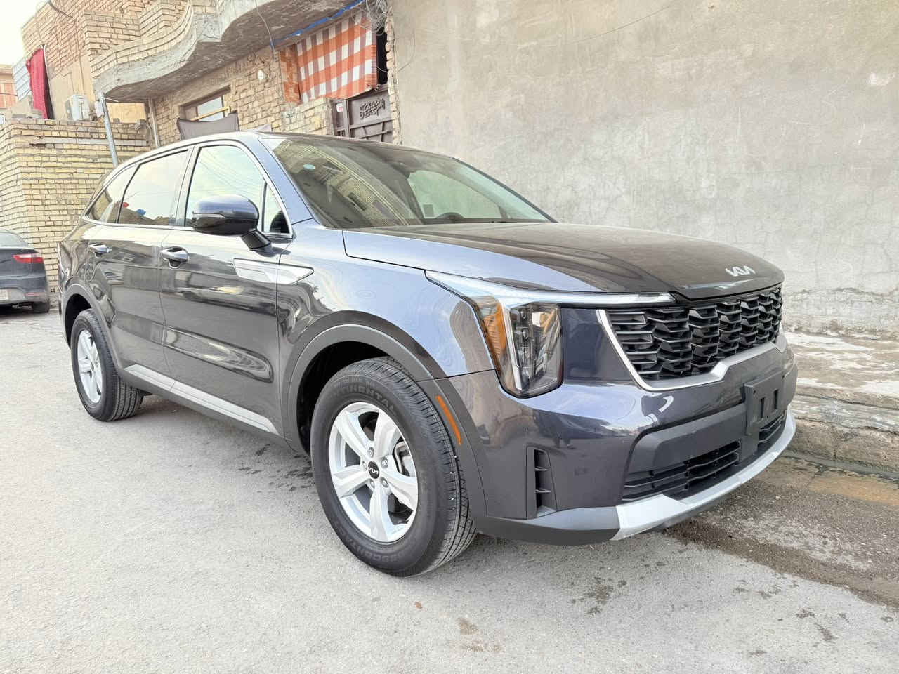 سلام عليكم سورنتو موديل 2025  

لون سيارة فيلي
    صور  حادث داخل منشور

سيارة حلوه ماشية 8 الف كيلو

مواصفات السيارة 

محرك 2500 تنفس طبيعي

كير 8 نمر  بصمه تشغيل بصمه بوب

كير عادي واتو + فور ويل

رادار امامي خلفي

شاشة متصله

7 انظمة قيادة

طبيعي - رياضي - اقتصادي- ذكي- تزحلق - دفع رفاعي -انحدار

7 راكب  قطعتين تبريد  تحكم ستيرن  تحكم تبريد شاشة

هاند بريك بصمه

اوتو هولد 

قياده ذاتية 

تحديد مسار

ثبيت سرعة

اشارة ترحيب

 لمس  وبعد بيها هواي مواصفات

سيارة بدون دواخل مكفوله من شاصي و الغد

  سيارة  بدون رقم بدون رقم

مكان السيارة بغداد
***********
