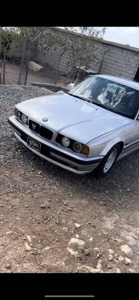 سەرەتا بەناوی خوا سلاو هاو رێیان ئەم bmwهەیە بۆ فرۆشتن مۆدێل 1993  ئار...