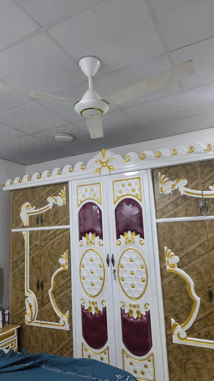 للبيع غرفة خشاب صاج عراقي نضافة ١٠٠/٩٠ كامله هية دوشك سعر مليون 750 بيهة مجال مكاني ابوغريب المنسية ***********
