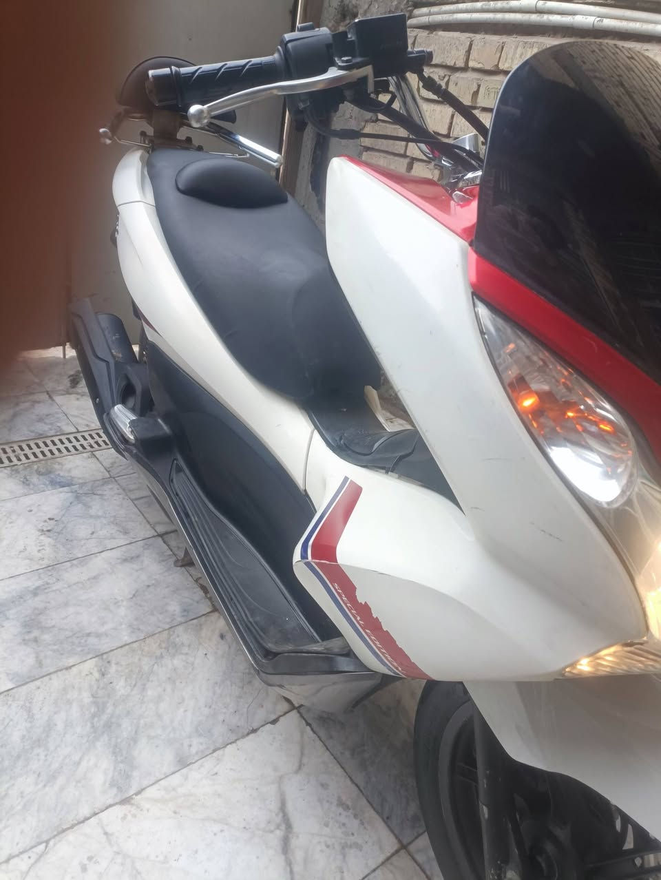 السلام عليكم/
دراجه بي سي اكس جيل الأول خمسينيات  دراجه نضيفه بشكل شلعه ومعدل تخبل بحيله دراجه
 (مكينه ابلادي ما مدود عليه درنفيس المكينه مكفوله )دراجه مال جناي تخبل حساس ازدحام شغال  دراجه كامله مكمله الياخذهة ميتعب  كفاله دراجه  التواصل /واتساب***********
او فيس
العنوان بغداد العبيدي1450
