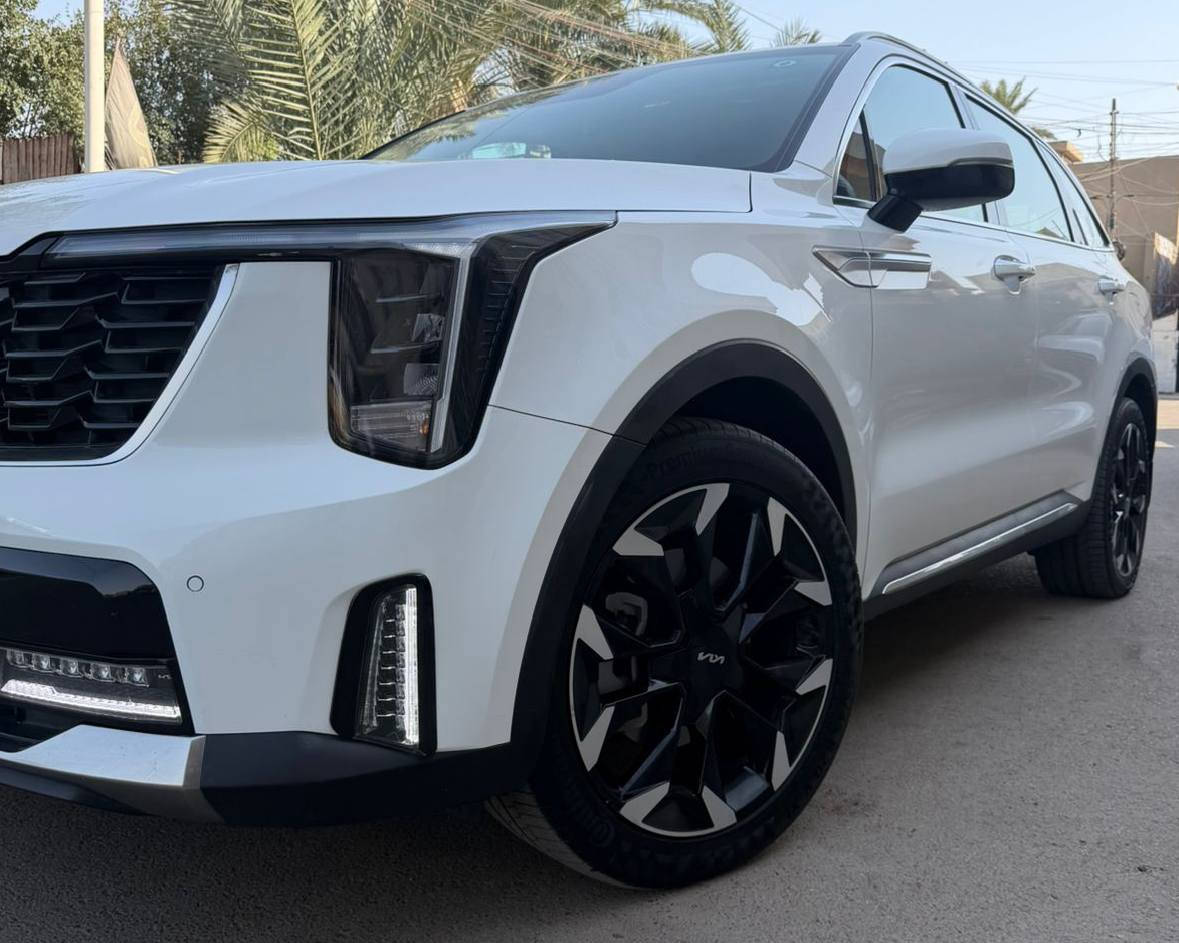 السلام عليكم

سورنتو 2024 رقم بغداد مشروع وطني ابسمي 

السياره مكفوله كفاله عامه على وضع الشركه 

مواصفاتهه تجي فوول قماره حديد

. نظام ترحيب
. بصمه تشغيل + بصمه ابواب + تشغيل عن بعد
. داتا شوو
. ويل 20
. مكينه 6 سلندر
. 7 راكب 
. 3 قطع تبريد
. انظمه قياده
. حساس امامي + خلفي 
. شاحن وايرلس 
. اوتو هولد 
. صندوق كهرباء  
وبقيه المواصفات المعروفه

السعر 310  وبيهه مجال بصيط

مكانهه بغداد الكرخ

***********
