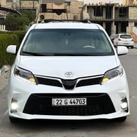 تيوتا سينا 2017 للبيع فقط  تبديل 3 قطع تبديل شركة نفس اللون  سيارة كلش...