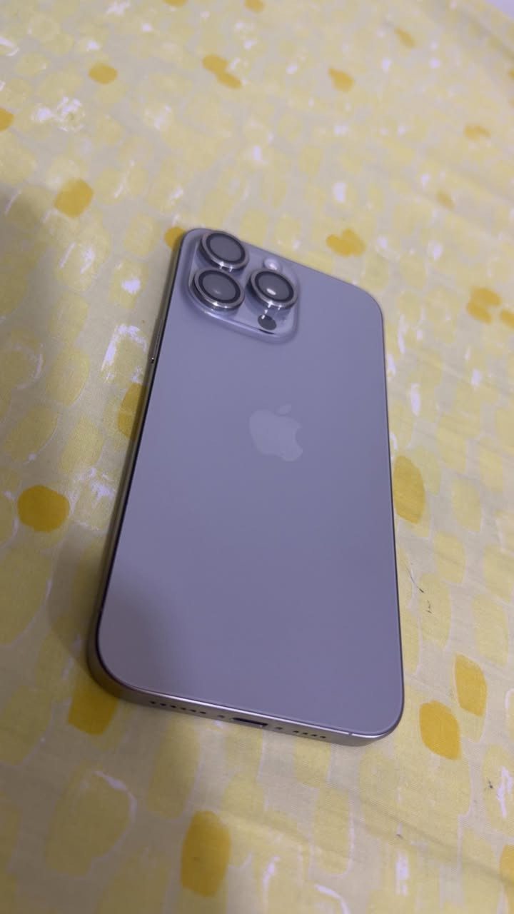 سلام عليكم 15pro max  واضح نظافتة بصور بطارية 95خدش مابي سعر مليون 150  مكاني سيدية تقاطع الدرويش  تواصل واتساب او ؏ خاص ***********
