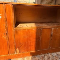 بوفيه ٣م • خشب قوي • باب مفقود