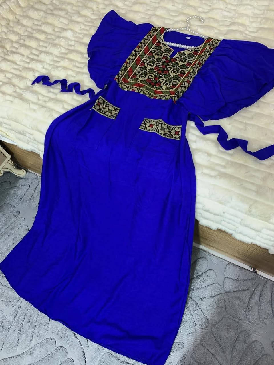 كلابيه كشمير  كشخه تجنن ✨خامته كشمير عالي الجوده ضد الانكماش
سعر 17 ✨
 تطريز على الصدر
 جيوب جوانب تطريز 
قياسات 1 /2
 1يلبس من وزن 50 حد وزن 70 
2يلبس من وزن 70 حد وزن 85


**إذا كنت صاحب هذا الإعلان وتريد حذفه لأي سبب، رجاءا أرسل رسالة إلى الدعم الفني**