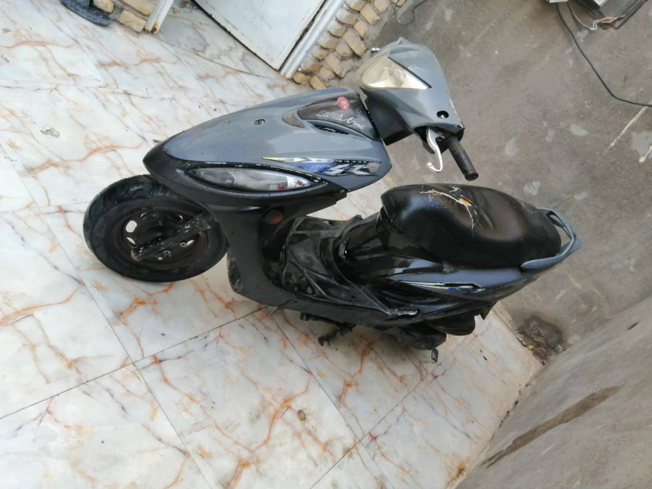 جي فور نضيفه جاهزه من كلشي مانقصها ايي شي ربع ماتذب عليها سلف هندر لايت عالي ناصي بك لايت اشاير يمنئ يسرئ سعرها 300 وبيها مجال رقمي *********** مكاني بلفضليه
