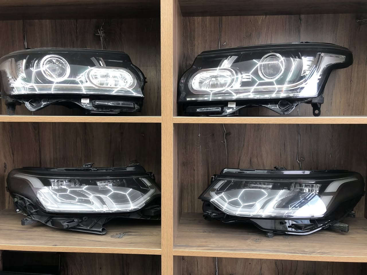 Auto land ارض السيارات
قطع غيار رنج روفر اصلي جديد و مستعمل  بغداد طريق معسكر الرشيد  ***********
