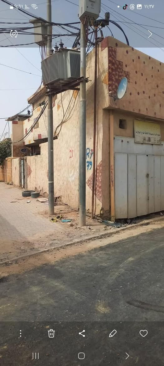 السلام عليكم
بنايه للبيع مساحته ١٧٠ الدوانم مقابل سكله ابو موسى
غرفتين جوه  ومطبخ وغرفتين فوك وحمام وتواليت خارجي ودرج داخلي
الاستفسار الاتصال على هاذ الرقم 

***********
