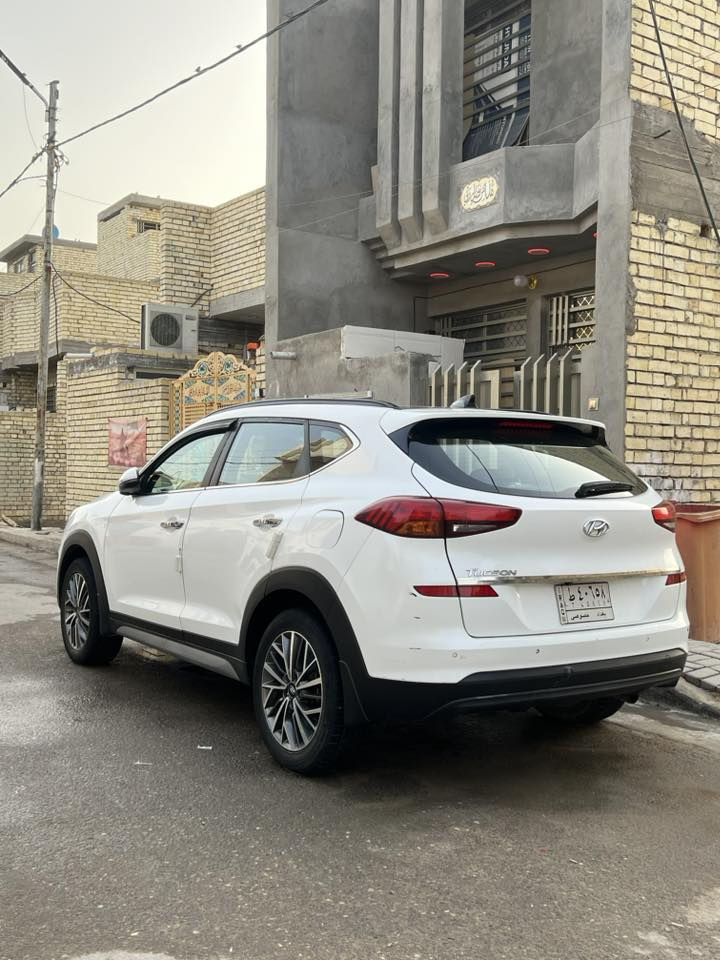 توسان 2019/فول سياره خليجي شركة الكاصد مواصفات عليه بنرامه كشنات كهرباء حساسات امامي خلفي خمس عدسات وغير لموصفات لمعروفه سياره جديده مكفوله كفاله عامه من صبغ من ضربه ماشيه120k/ مكاني بغداد مدينة الصدر سعر190 ابيه مجال بسيط الستفسار ***********
