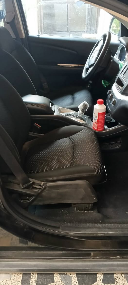 يالله السلام عليكم
دوج جورني للبيع او مرواس حسب القناعه موديل 2020
رقم سليمانيه باسمي السنويه 
حادثه دعاميه وجاملغ
السياره ماشيه 50
رقم دولي 
 مواصافات 
بصمه 
شاشه بلاديه 
تبريد قطعه وحده 
كشنات مخمل 
محرك 2400 
7راكب 
تبريد قطعه وحده 
السياره جديده الله شاهد
السعر 160 ورقه 
مكان السياره بغداد الزعفرانيه 
***********
