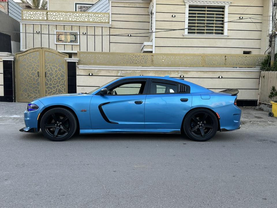 السلام عليكم جارجر 2015 RT مكينه 5700
سياره بدون حادث كفاله صور امريكه مرفقه مع الصور 
رقم بغداد أب اسمي 
السعر 158
كير مكينه صدر تخم تاير تبريد كوله كفاله السياره بيها منضومه غاز 
بيع فقط مكاني بغداد مدينه الصدر للاستفسار ***********
