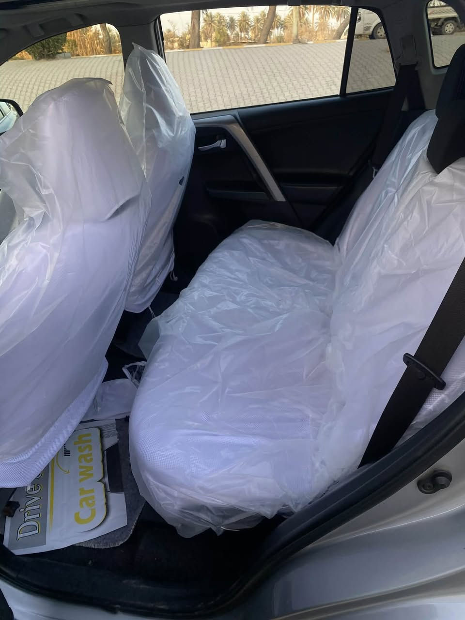 #للبيع تويوتا راف فور موديل 2018
السلام عليكم
#السعر_148$ بيها مجال قليل
♦️ #بأسمي رقم بغداد
♦️ السياره نظيفه بدون اي نقص (جاهزه ) :
• كير ( اوتو ) جيد + محرك جيد + تبريد ❄️ + تدفئه 🔥 
• صدر جديد + تخم تاير + ويل جديد
• كهربائيات كلها كامله و بلادي مابيها اي نقص او جطلات
جنطه كهرباء+ بصمه تشغيل و ابواب
شاشه جبيره + تبريد بيانو 
رادار تصادم + فتحه سقف 
• غرفتها كلش نظيفه
بيها صبغ جاملغ امامي عكس السايق و حافه البنيد
بدون دواخل بدون شواصي بدون اي شي مجرد طخه صغيره ع الخارج

♦️العنوان : بغداد _ المحمودية
هـ /   ***********
