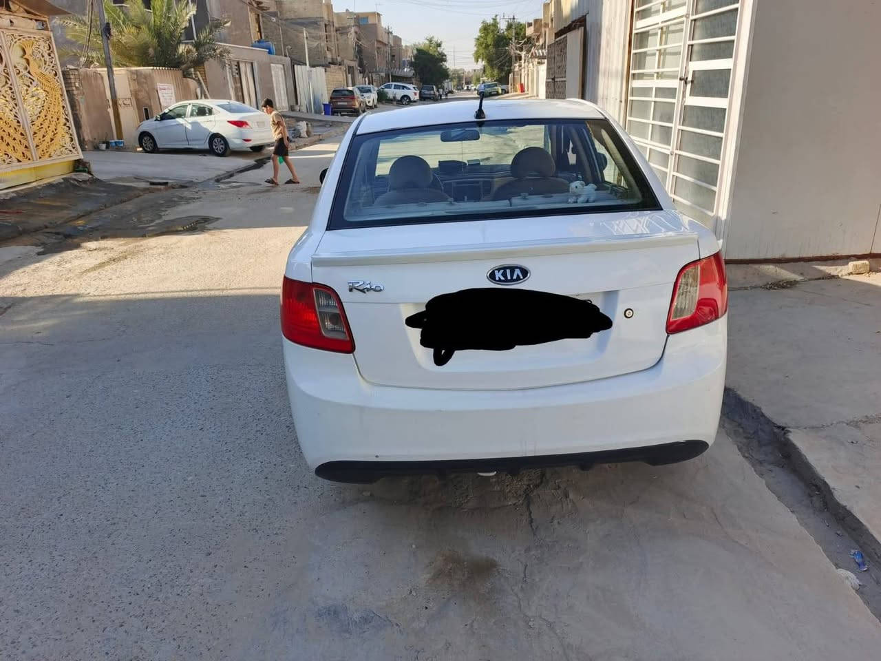 #للبيع
كيا ريو موديل 2011 خليجي رقم واسط إنكليزي 
السيارة ما بيها لا ضربة ولا صبغ ولا تبديل 
داخل عسلي 
إشارة بالمري 
محرك 1600
كير ومحرك خير من الله 
تدفئة تبريد 
كهربائيات كلها شغالة
مسوي ادامة كاملة عليها اليوم 
مكاني بغداد 
الشراي يتصل على الرقم ***********
 أو يدخل خاص واتس اب أو ماسنجر 
إلي يحب بس يحجي ما عندي وقت إخوتي وكلكم على راسي والله واعتذر مقدما
