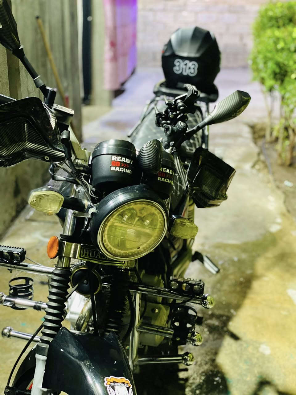 سلام عليكم ماطور هيوشه. موديل 2021 .ماطور مكفول  منكلشي داجه كلشي بيه شغال وجديده بعده. مرقمه ارقام انبار  تاخذه ثاني يوم احولك. 
داجه عليه كربون فايبر مري. كفرات يده  ملشي بيه جديد. مع صالصه. تزويت (SC) شلعه معدل طلع بيه مثل ورد . العنوان فلوجه 
الي يحب يتواصل.  ويايه على وتساب . ***********/ دراجه متعوب عليه  الي مو شرايه لا يعلق ولا يراسل.
