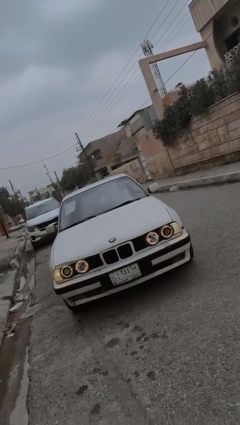 بي ام محرك 535
كير اوتماتيك
رقم كركوك
 موديل 1989
‏محرك جديد
‏تايرات جديد
كشنات كهربائي 
‏سنوية ساقطة 20
دفتر بانزين مابيها
سعر 40 قفل  0770912355


**إذا كنت صاحب هذا الإعلان وتريد حذفه لأي سبب، رجاءا أرسل رسالة إلى الدعم الفني**