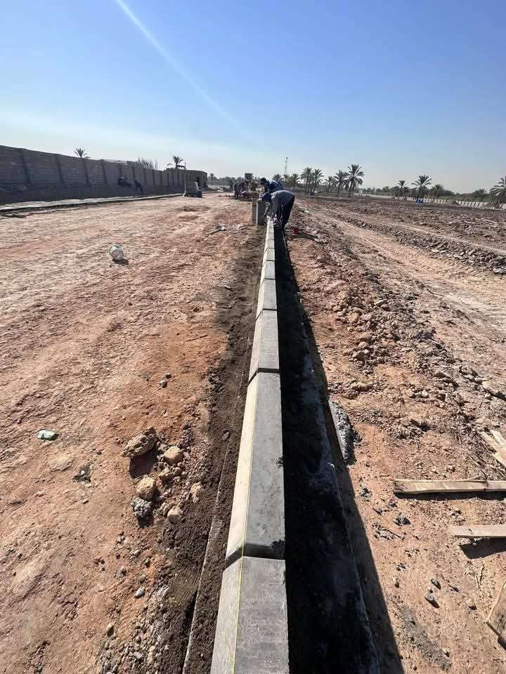 السلام عليكم كادر تطبيك     انواع مقرنص ارصفه كربستون  ساقية امطار
نعمل الى جميع المحافظات شرط استلام مهندسين سرعة العمل انتاج دقت العمل النظافه 💯 من 💯 بادرة مصطفى ***********
