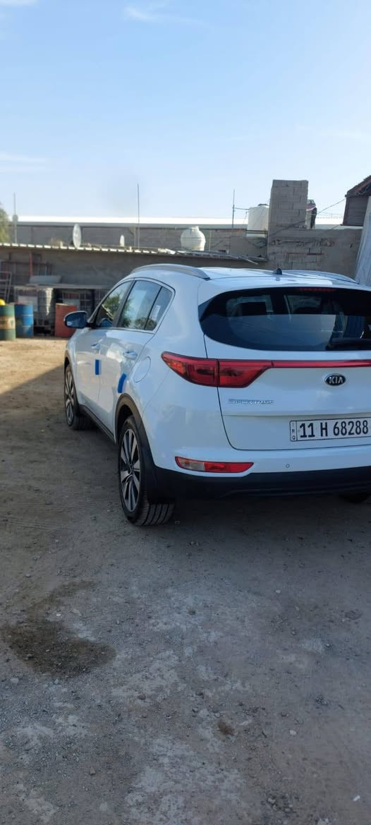 سلام عليكم كيا سبورتج للبيع ٢٠١٩ مكفولة كفالة عامة من صبغ وبارد وتبديل حتة الدعاميات مكفولات السيارة جديدة جدن ماشية ٣٢ حقيقي علة الفحص تخم تاير باتري جديد السيارة ما ماعوب بيهة حتة الصدر مال شركة سيارة كلهة علة وضع الشركة هاتف ***********
