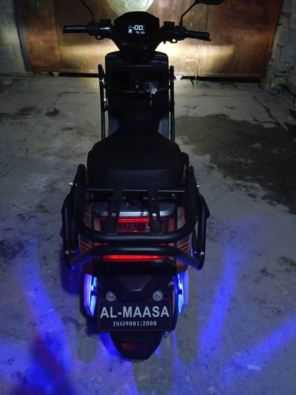 دراجة سكنس شركة الماسة السرعة99 مستخدمة قليل بطارية عل فحص 6بطاريات كهربائيات كله شغاله انضف من الصورة للبيع بسعر 800 وبيه مجال حك الجيه
العنوان الفلوجة شهداء شارع النسور 
الرقم***********
رقم بديل بي واتساب***********
