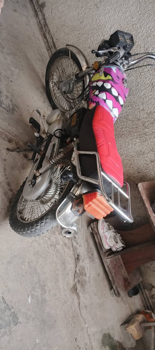 سلام عليكم دراجة نامة شلامجة4كيرموديل19كفالةدراجةنكرة وين ميعجبك مكان الحسينية رقم***********ط
